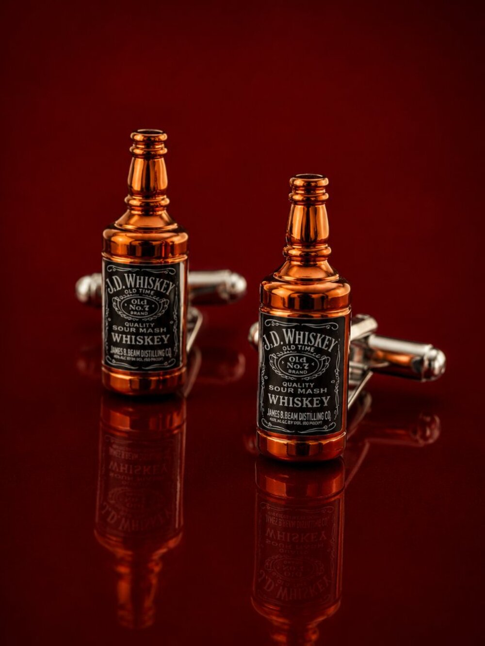 Jack Daniel’s Tennessee Whiskey Bottle Cufflinks Novelty Barware links